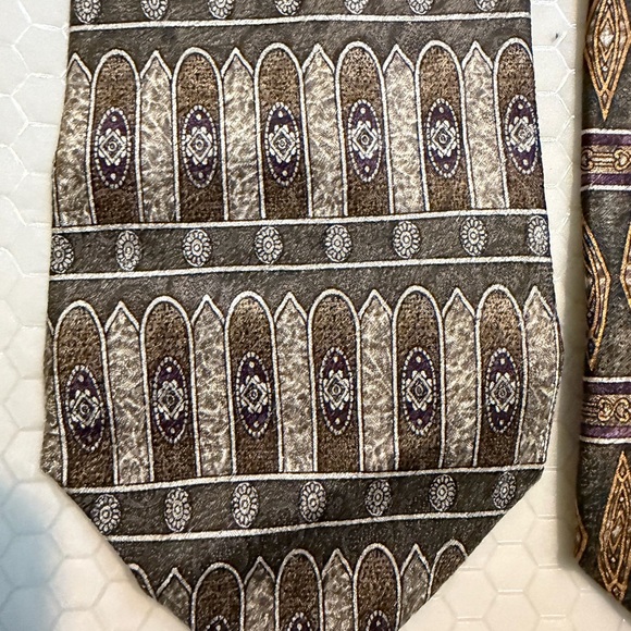 Pierre Cardin and Bill Blass Men's Tie Set - Gray, Gold, Brown - Picture 3 of 17
